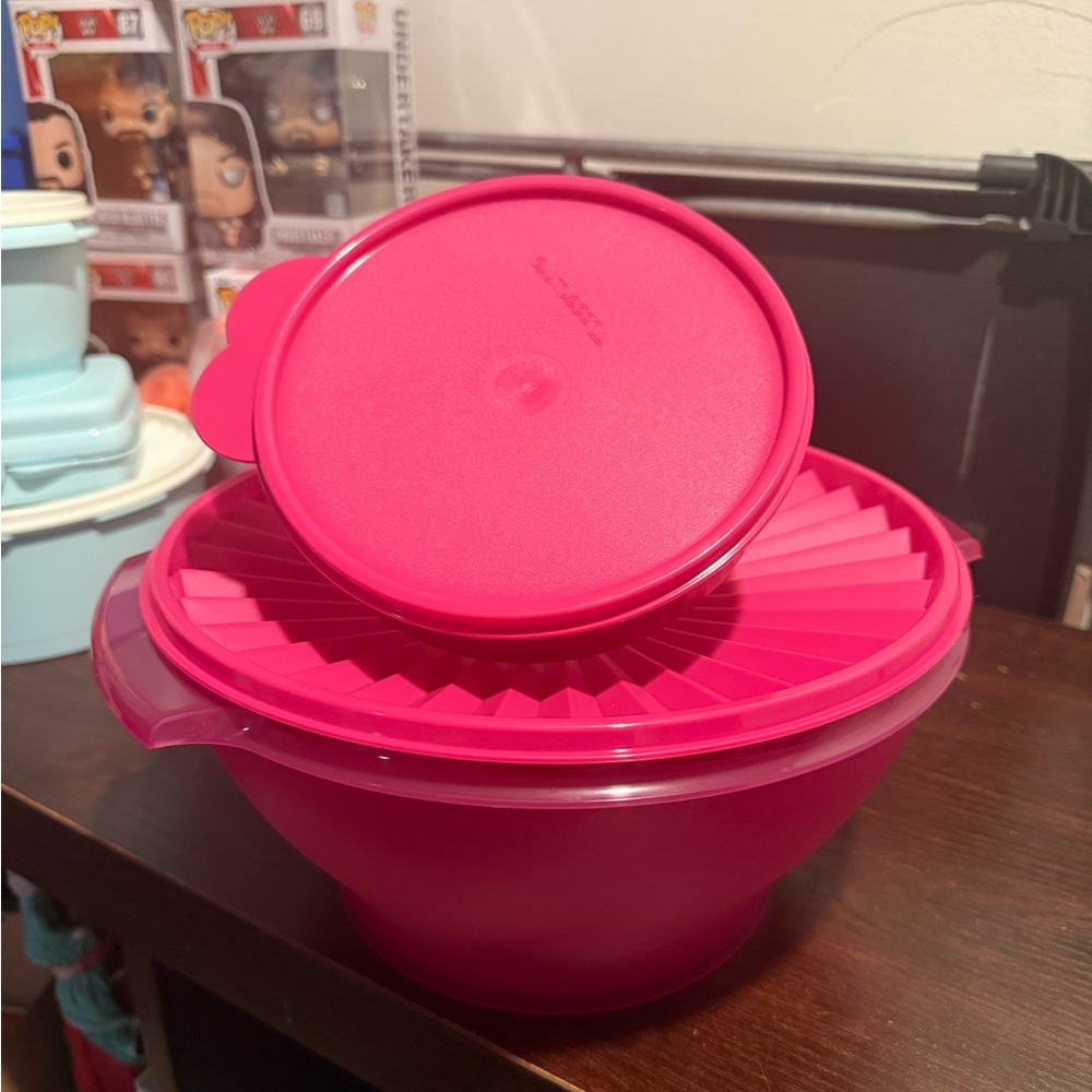 Tupperware Vibrant Pink Bowl Set